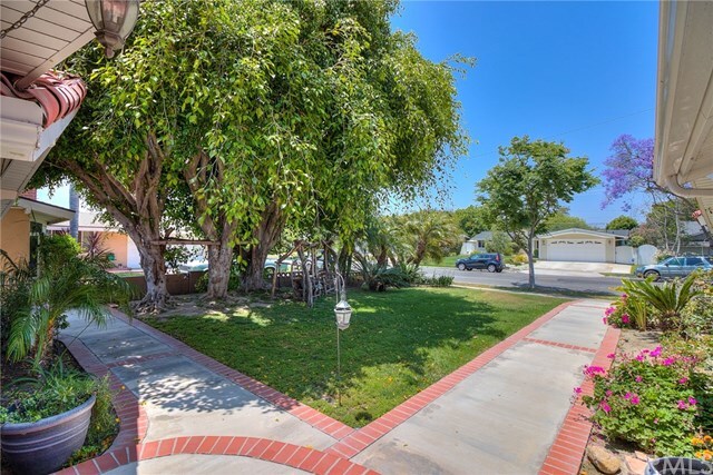Property Photo: 3072 Yellowtail Drive CA 90720