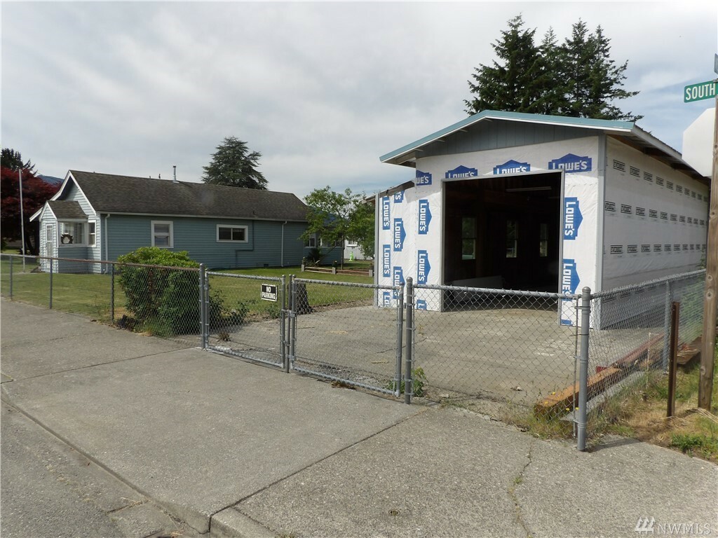 Property Photo:  8360 S Main St  WA 98263 