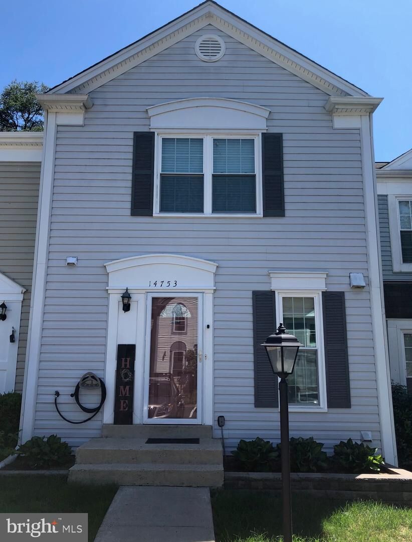 Property Photo:  14753 Green Park Way  VA 20120 