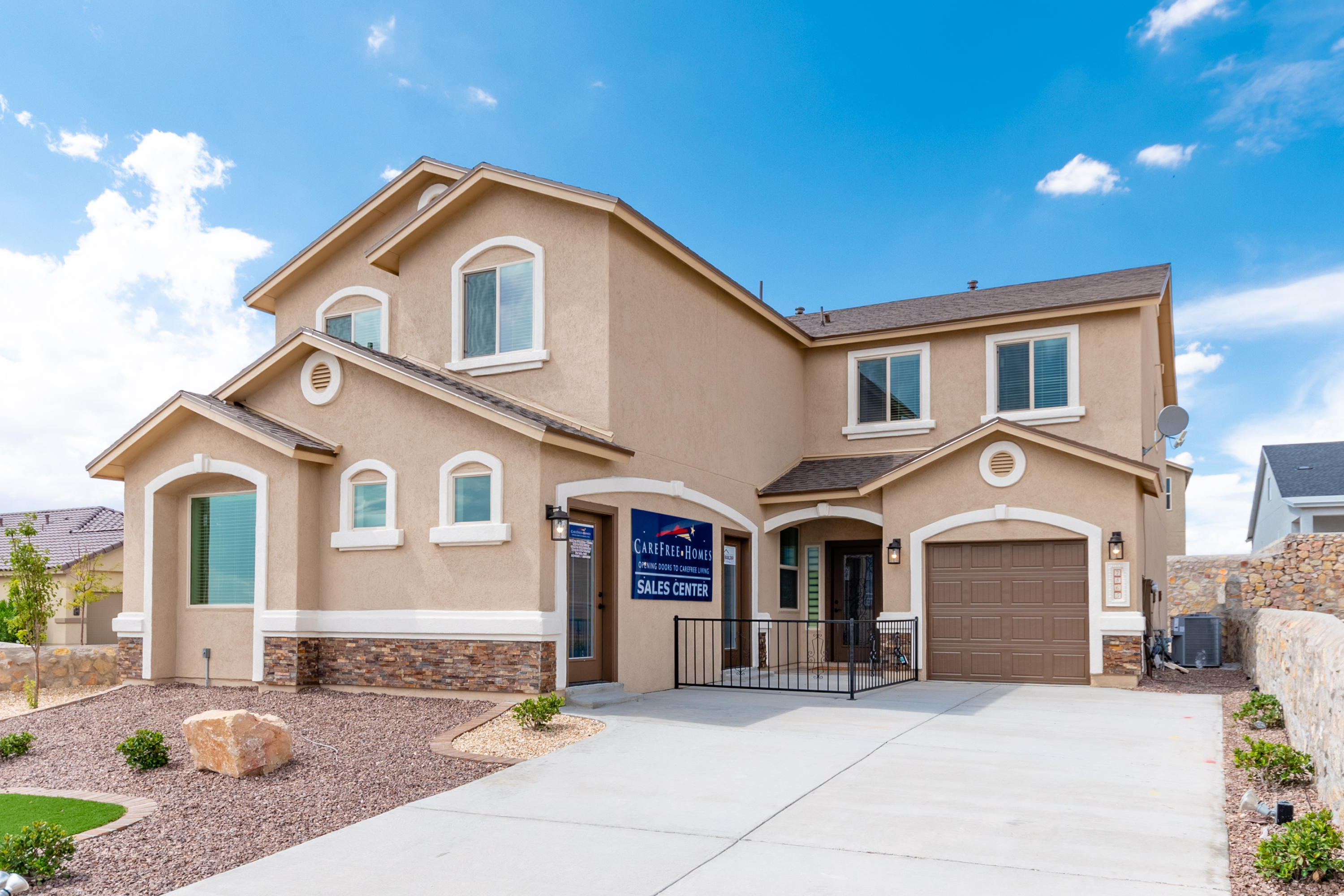 Property Photo:  220 S Manzanita Drive  TX 79928 
