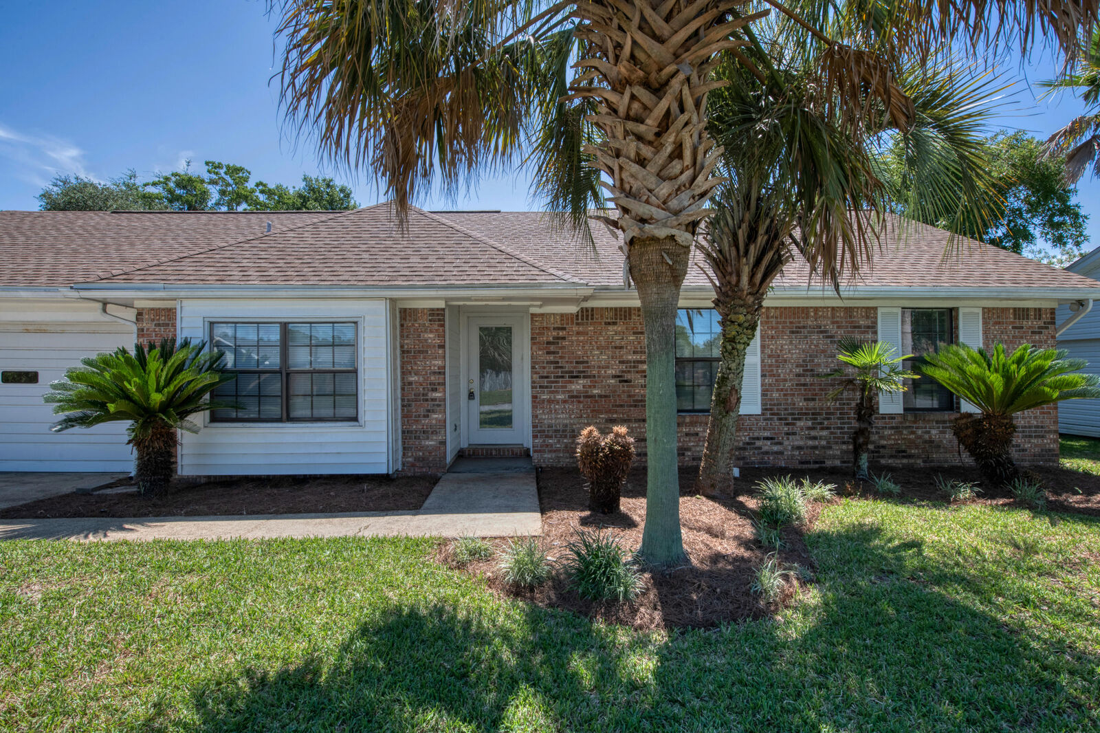 Property Photo:  1043 Blvd De La Parisienne  FL 32569 