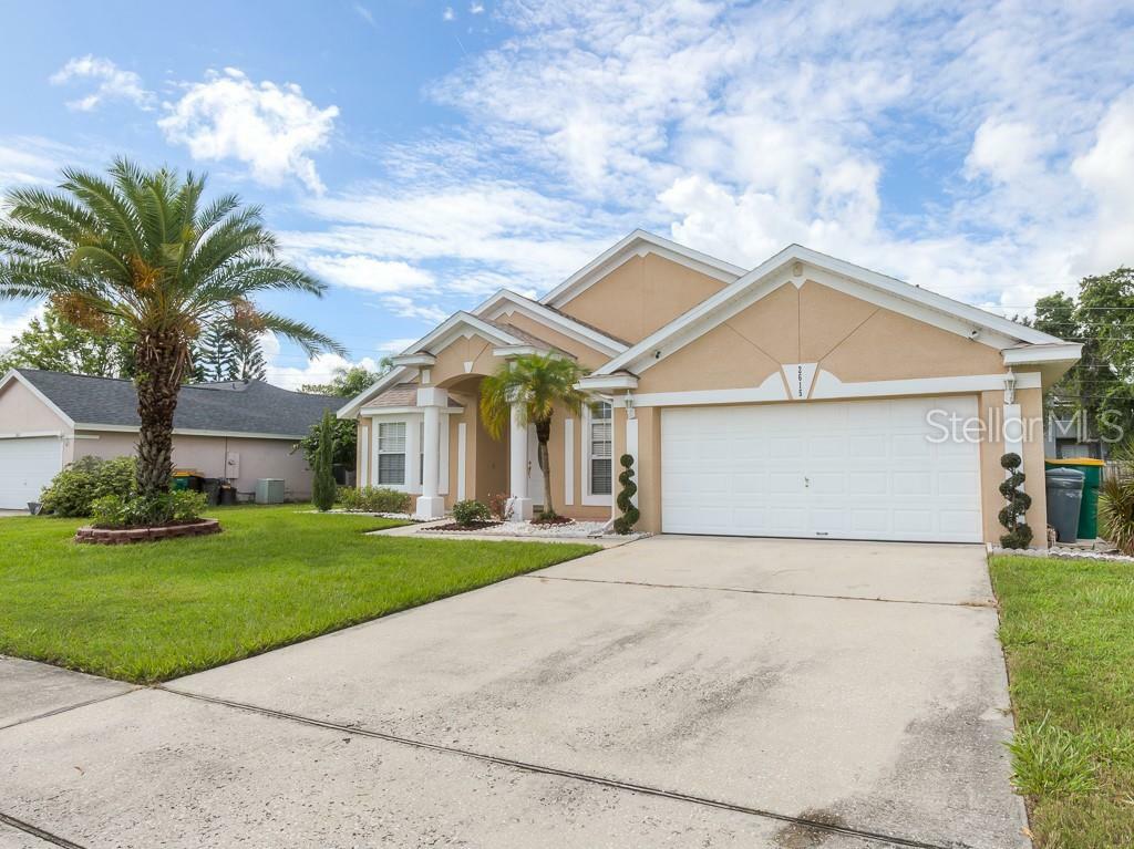 Property Photo:  2615 Hawthorne Lane  FL 34743 