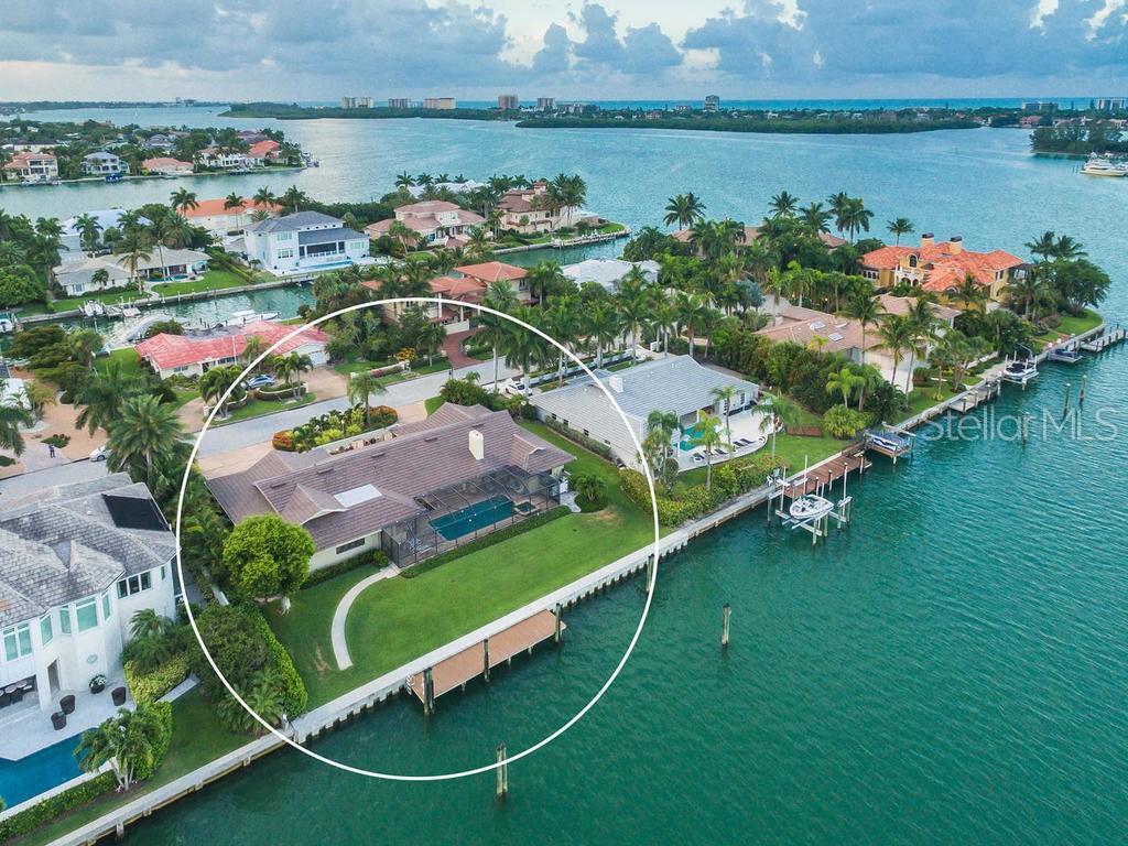 Property Photo: 111 N Warbler Lane FL 34236