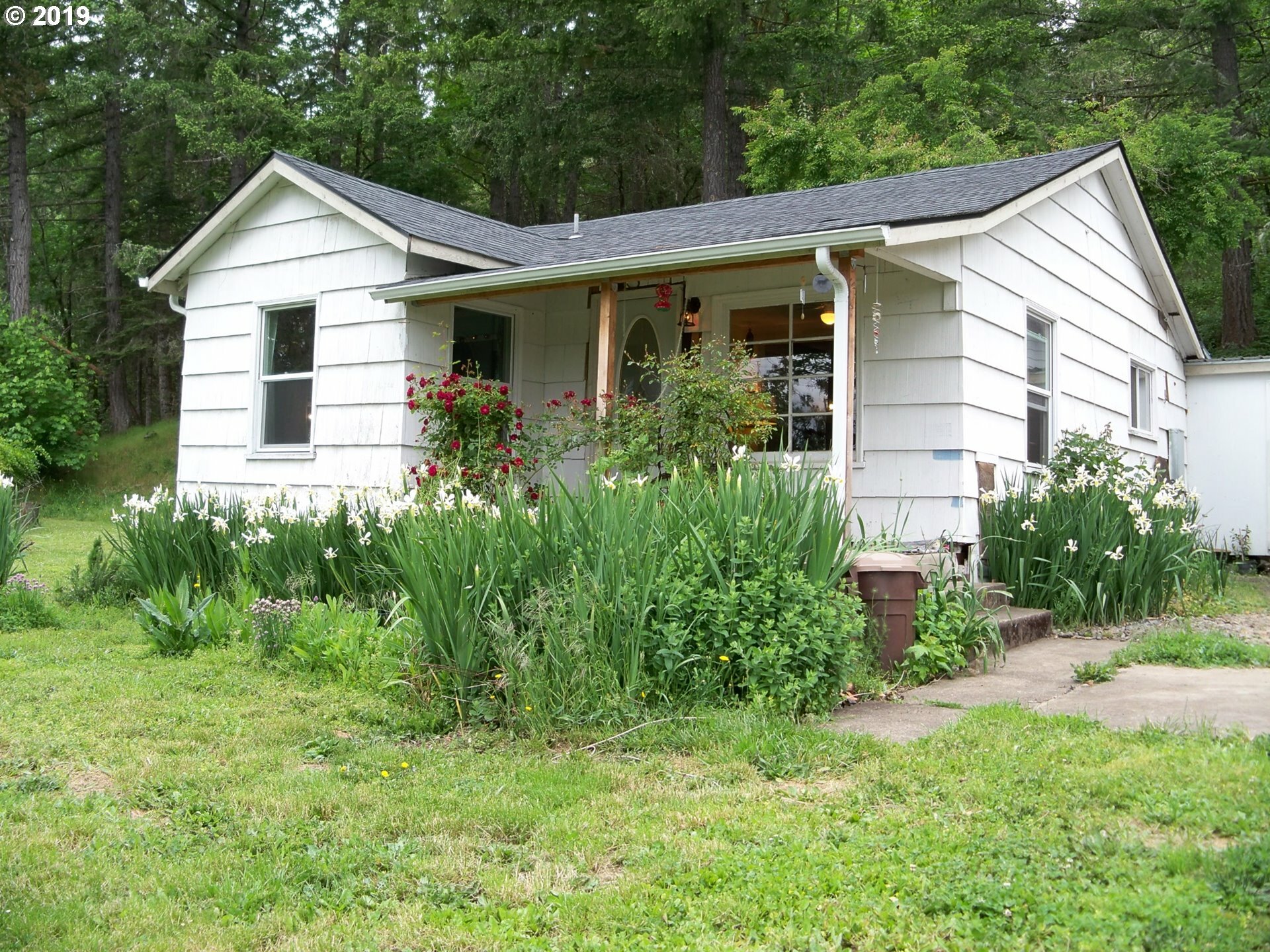 Property Photo:  79056 Grimes Rd  OR 97424 