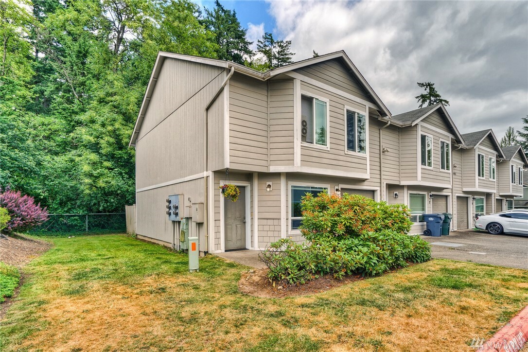 Property Photo: 10915 13th Ave E 16 WA 98445