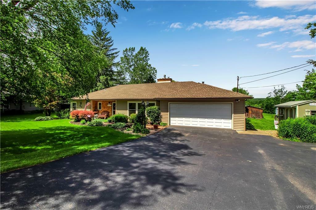 Property Photo: 995 Mill Road NY 14052
