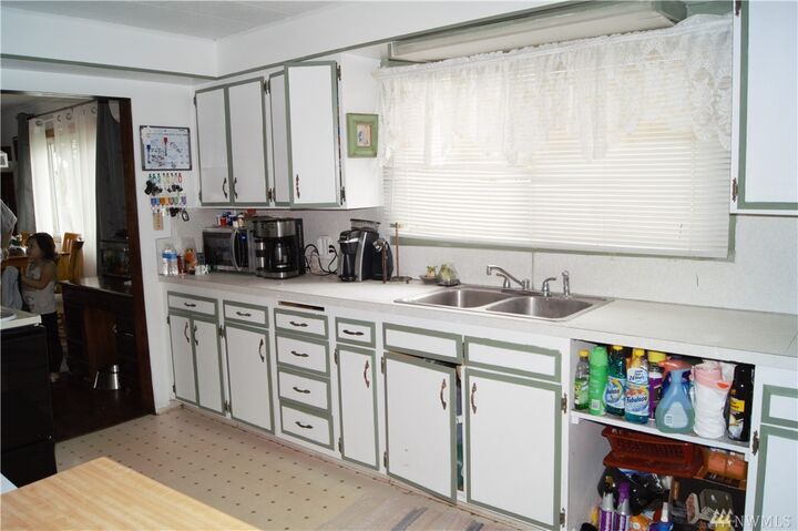 Property Photo: 717 Polk St WA 98520