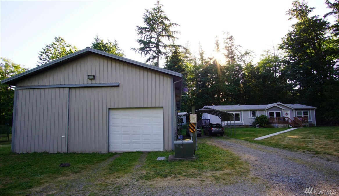 Property Photo:  1410 Midcrest Rd  WA 98282 