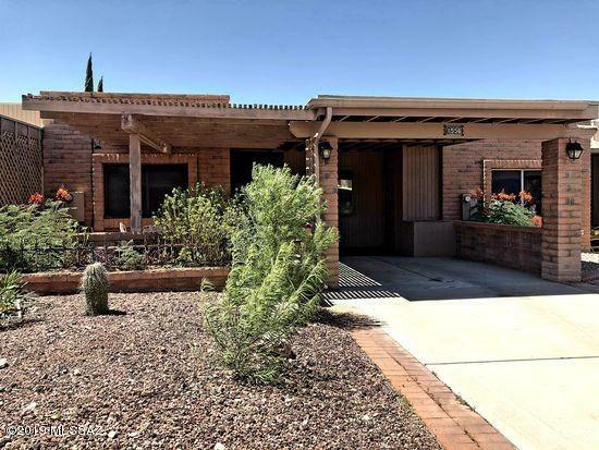 Property Photo:  1556 W Va Del Jarrito  AZ 85622 