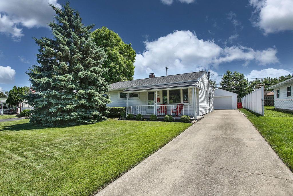 Property Photo: 2801 Woodgrove Drive OH 43123