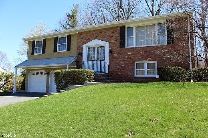 Property Photo:  24 Kings Rd  NJ 07866 