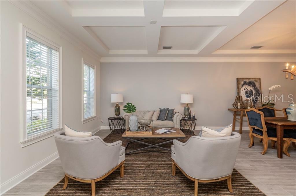 Property Photo: 150 Commonwealth Court N FL 33716