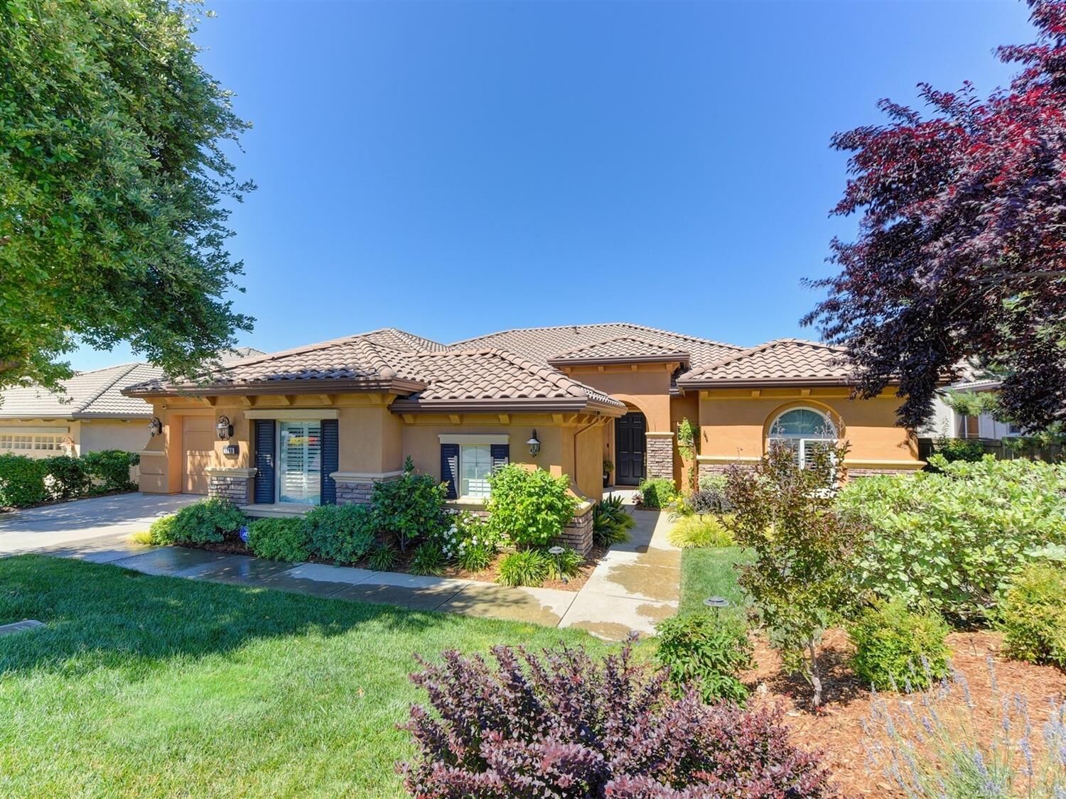 Property Photo: 1206 Terracina Drive CA 95762