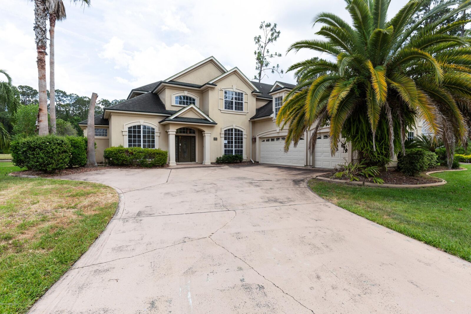 Property Photo: 2401 Birds Eye Court FL 32003