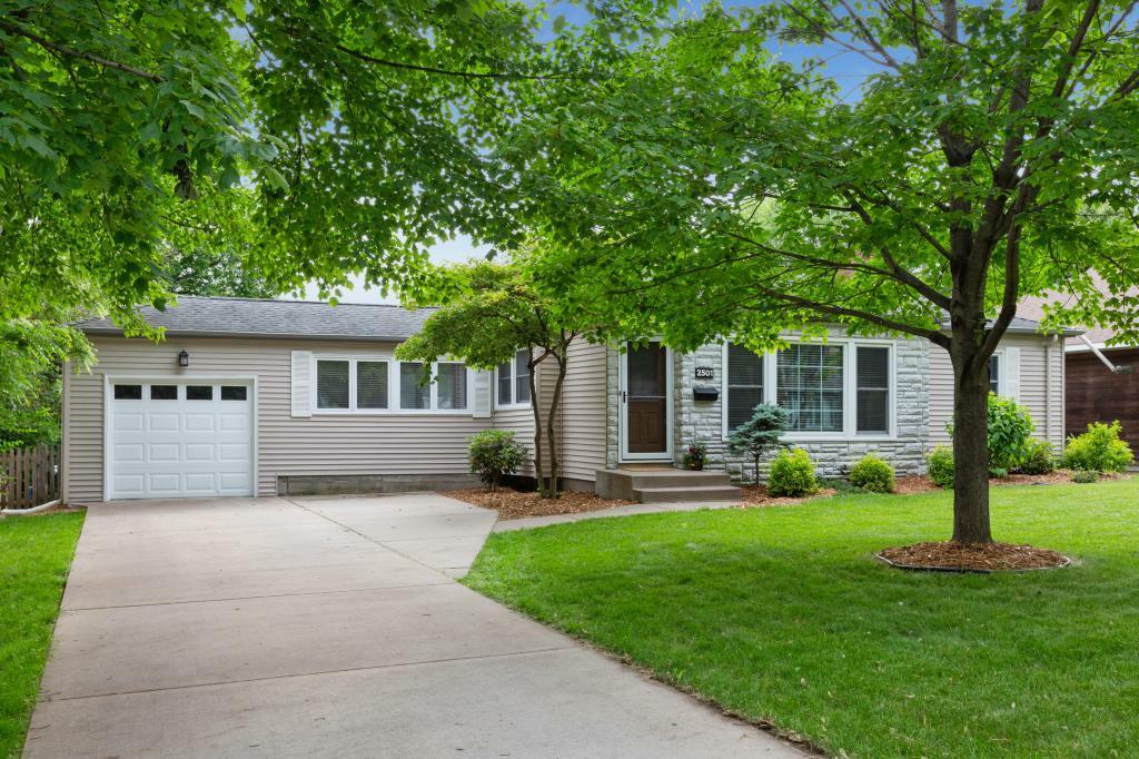 Property Photo:  2501 McNair Drive N  MN 55422 