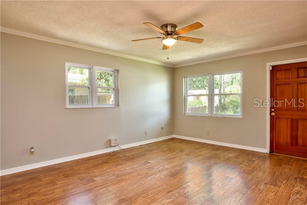 Property Photo:  9315 N Oakleaf Avenue  FL 33612 