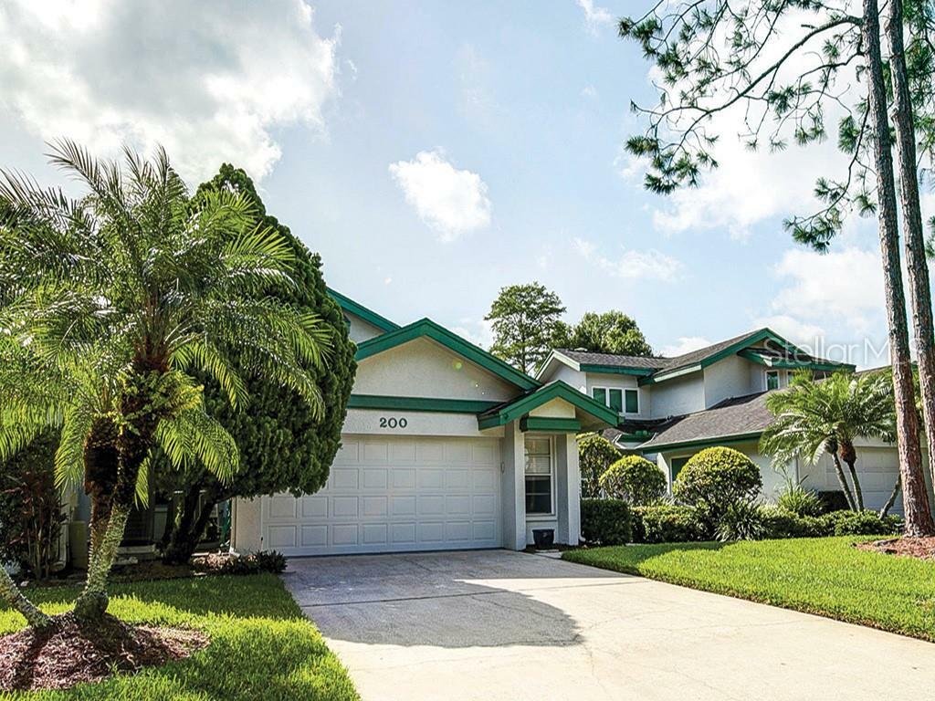 Property Photo:  200 Woodridge Circle  FL 34677 