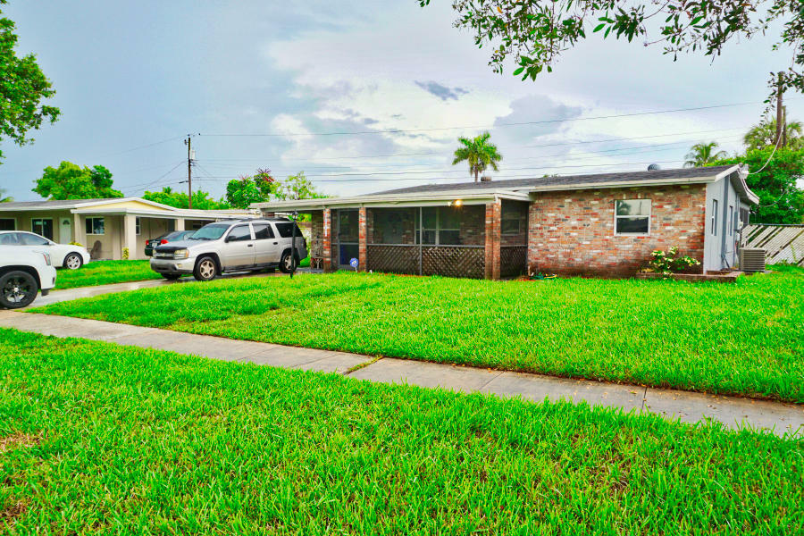 Property Photo: 1112 E River Drive FL 33063