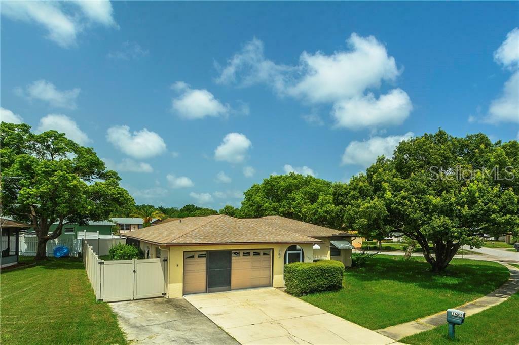 Property Photo: 11601 Fox Run FL 34668