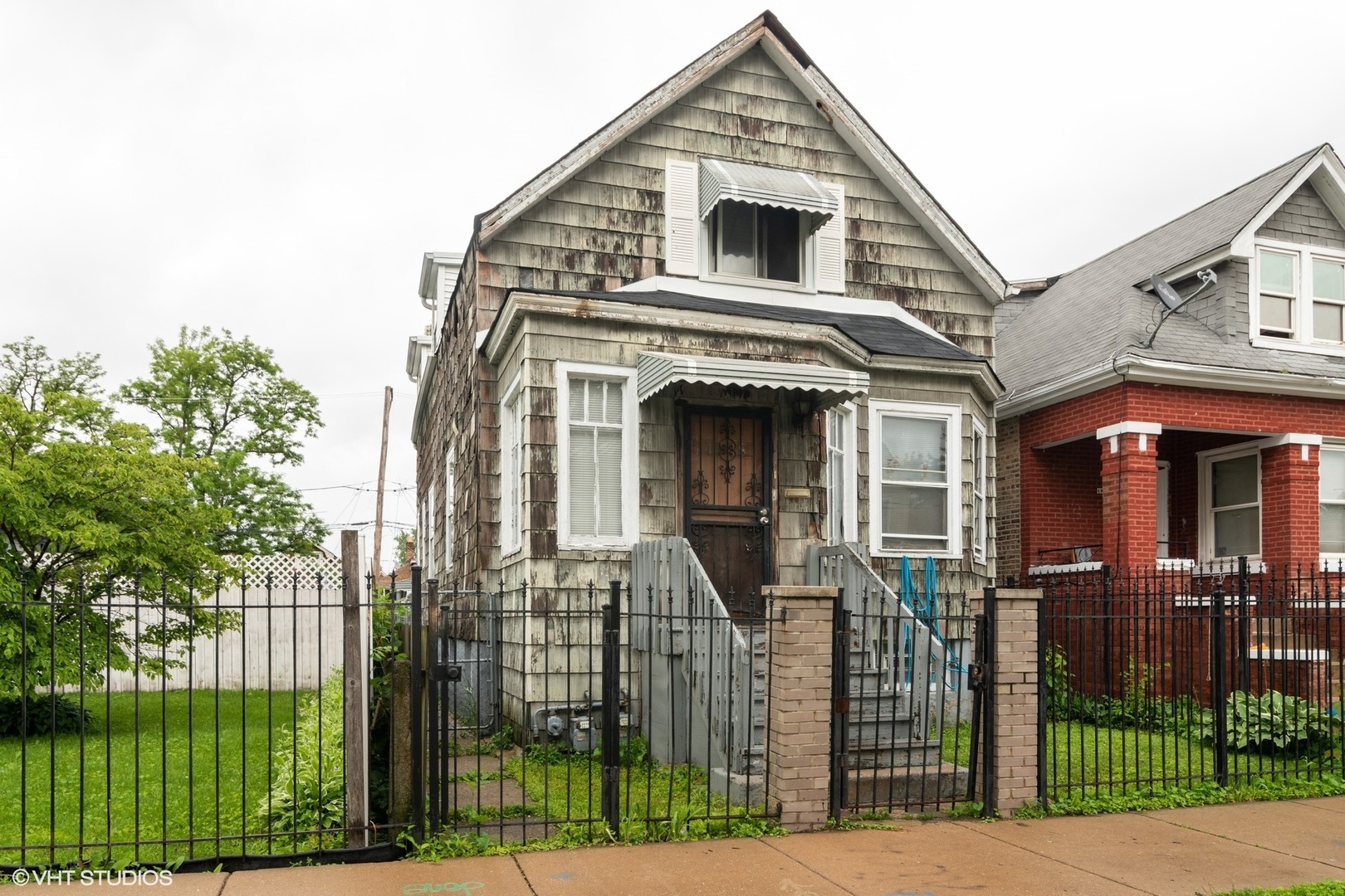 Property Photo:  4948 West Potomac Avenue  IL 60651 