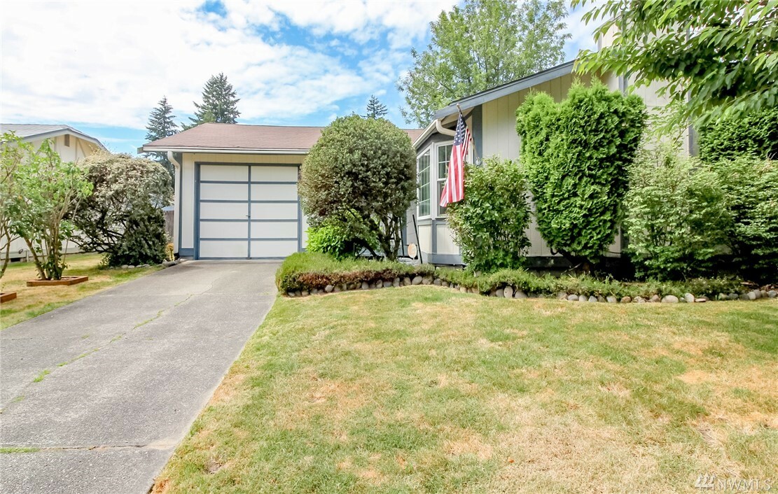 Property Photo:  9432 S J St  WA 98444 