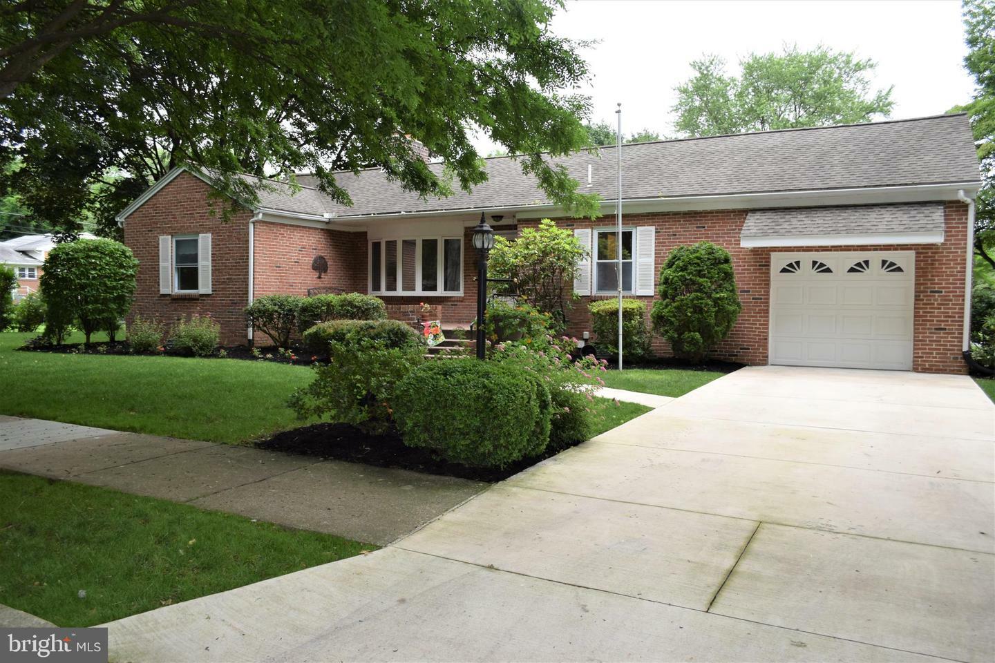 Property Photo: 1804 Beckley Drive PA 17070