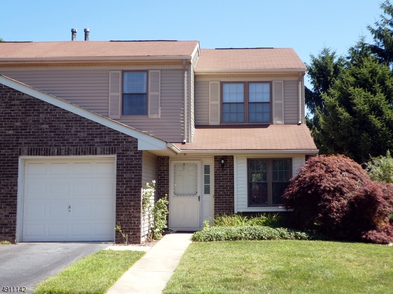 Property Photo:  91 Stanwick Ct  NJ 08873 