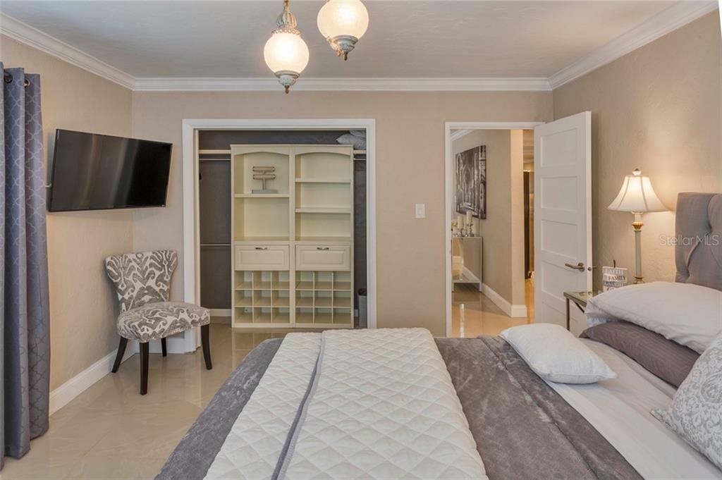 Property Photo: 6123 6th Avenue S FL 33707