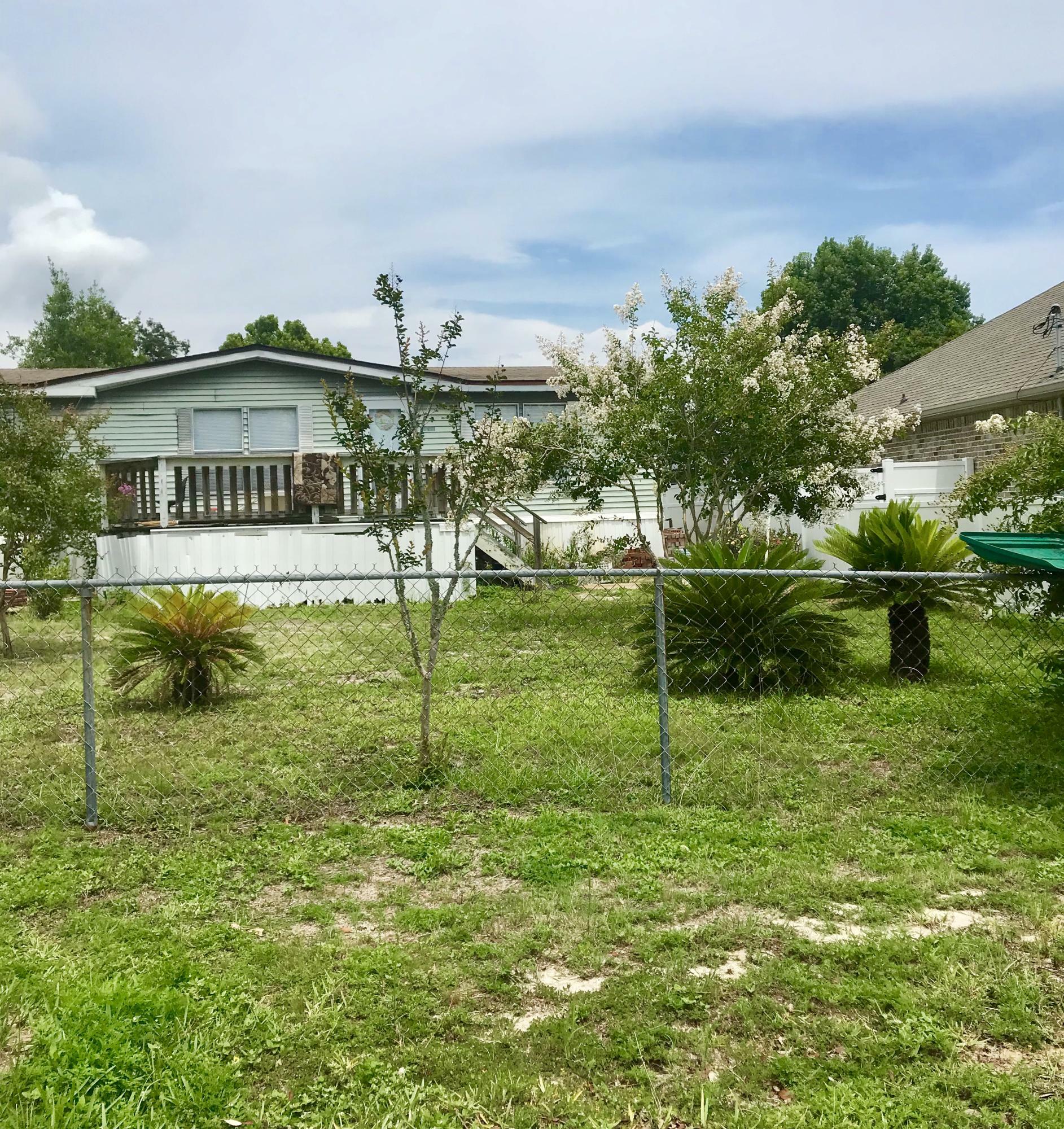 Property Photo:  2142 Paloma Street  FL 32566 