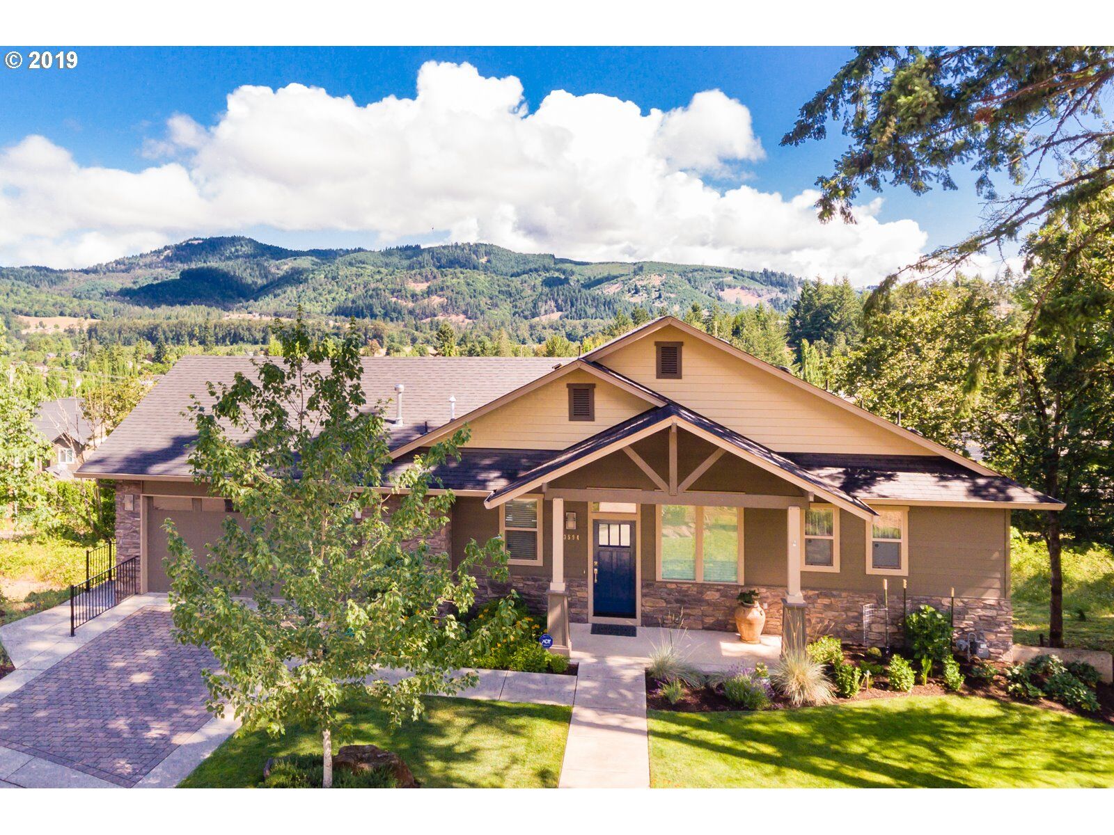 Property Photo: 3594 River Heights Dr OR 97477