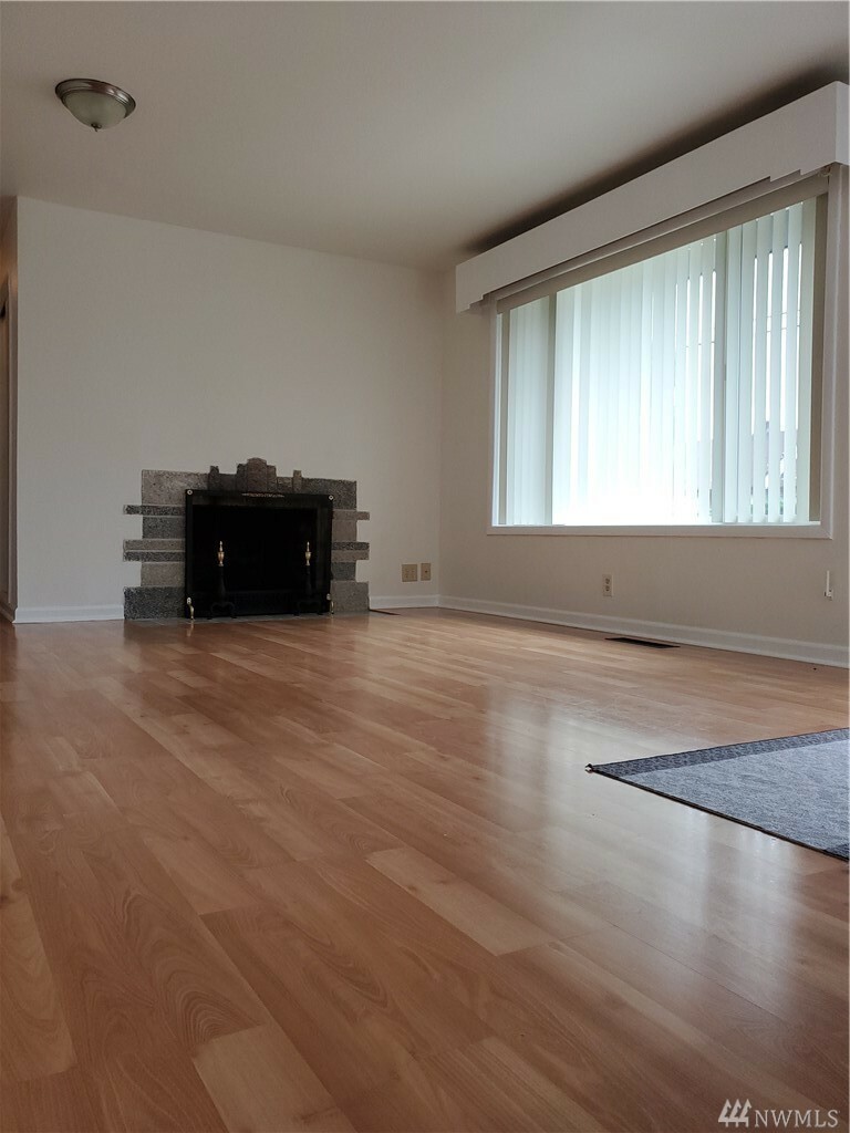 Property Photo: 9836 59th Ave S WA 98118