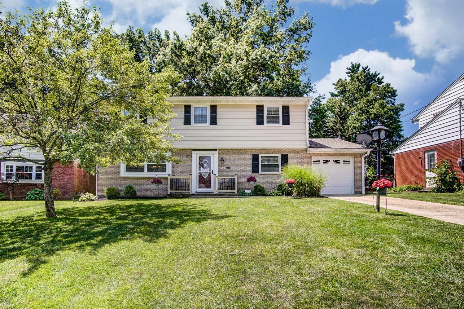 Property Photo: 3215 Bellacre Court OH 45248