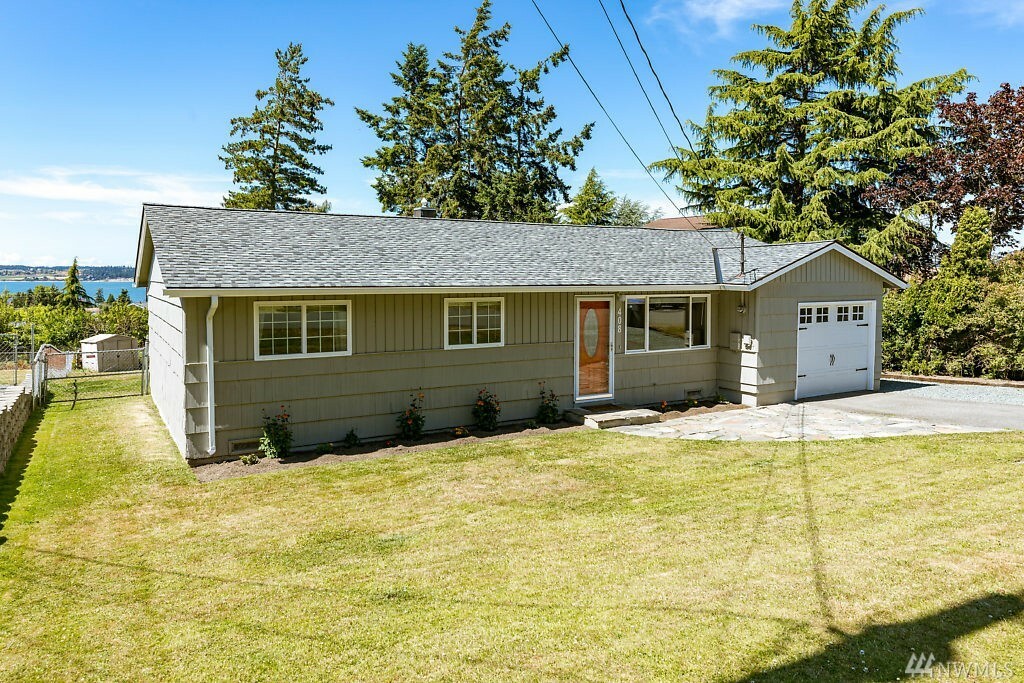 Property Photo: 408 NE Faris St WA 98239