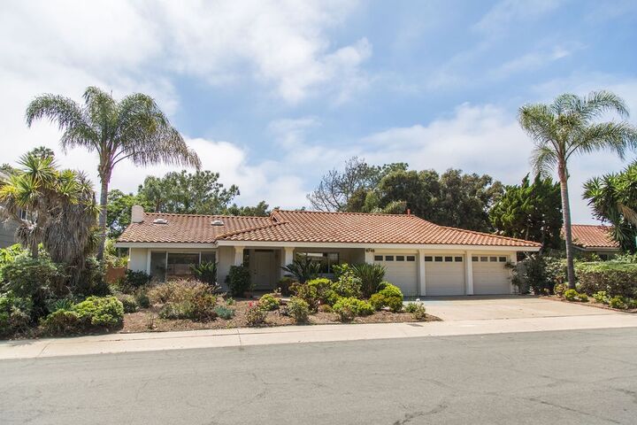 Property Photo: 8748 Cliffridge Avenue CA 92037