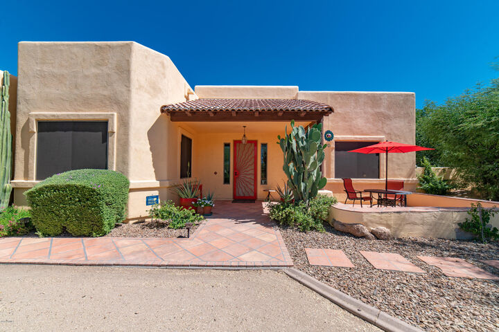 Property Photo:  2714 W Valley View Trail  AZ 85086 