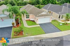 Property Photo:  9239 Arborwood Cir  FL 33328 