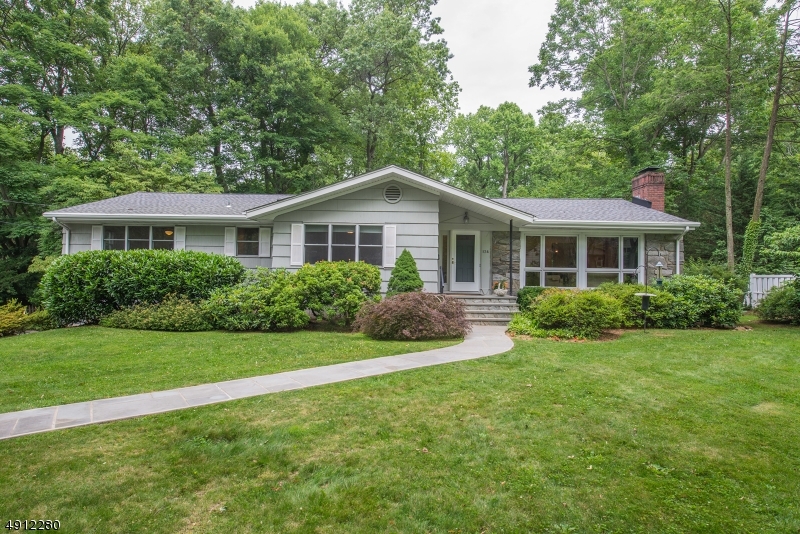 Property Photo:  134 Gallinson Dr  NJ 07974 