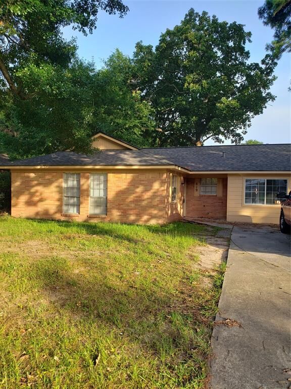 Property Photo: 619 Hildred Avenue TX 77303