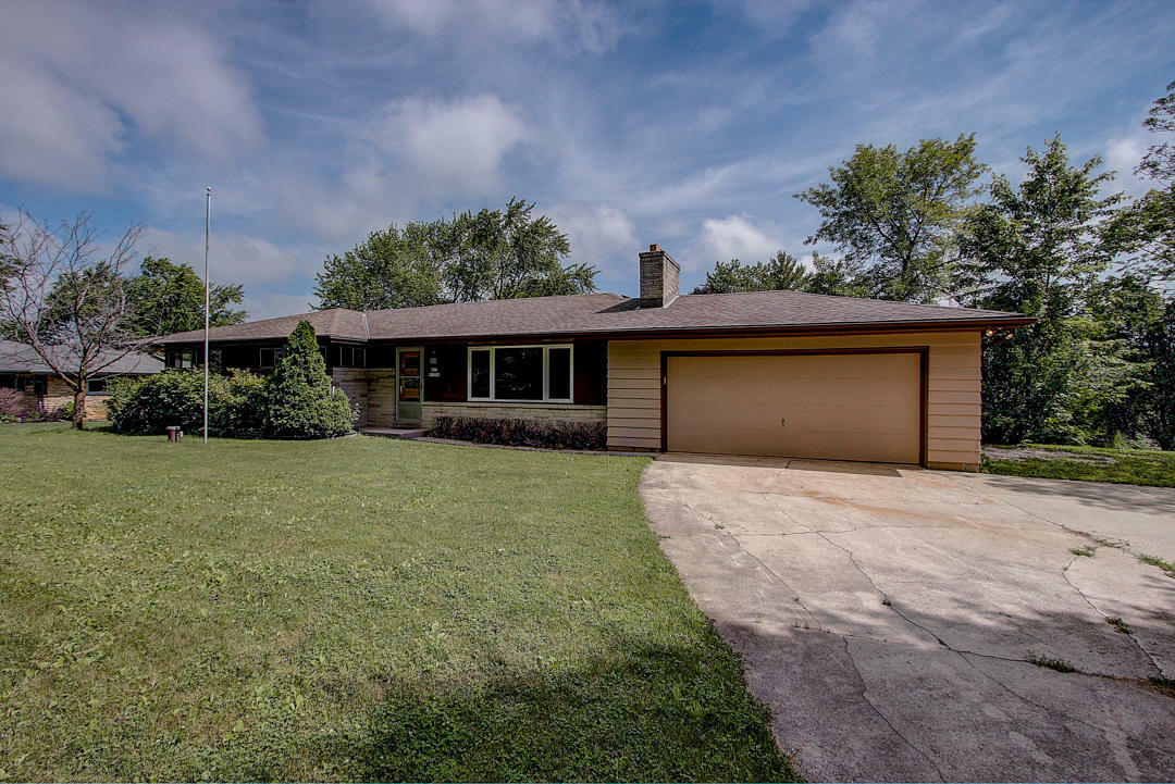 Property Photo:  N62w15706 Cherry Hill Dr  WI 53051 