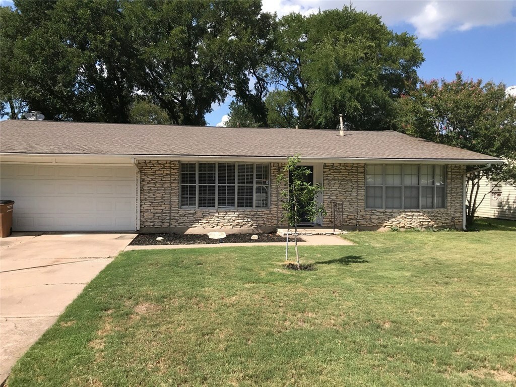 Property Photo:  3006 Cedarlawn Circle  TX 78723 