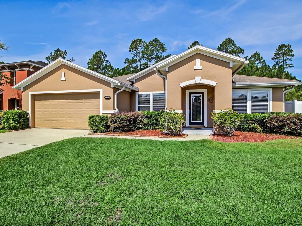 Property Photo:  75183 Ravenwood Drive  FL 32097 