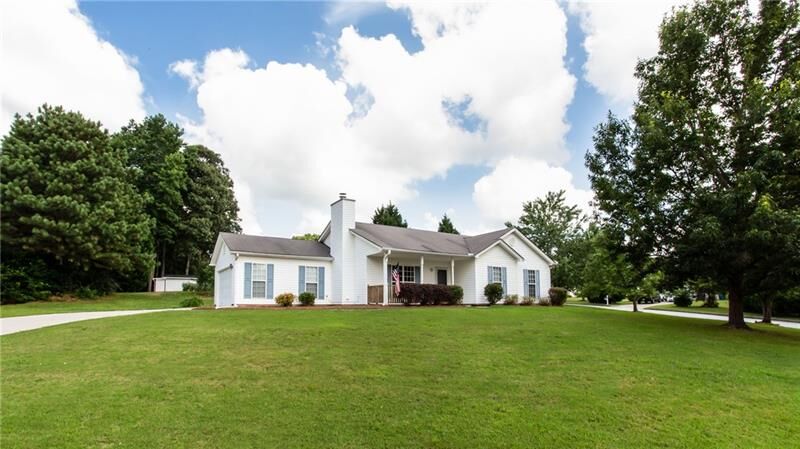 Property Photo:  2750 Nathan Timothy Court   30019 