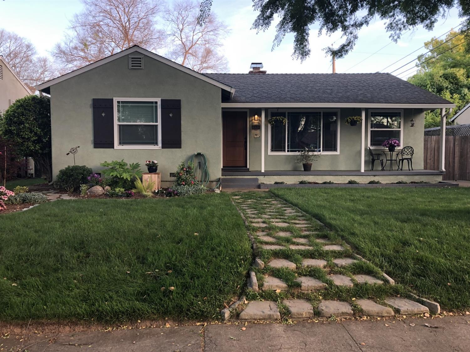 Property Photo:  5520 D Street  CA 95819 