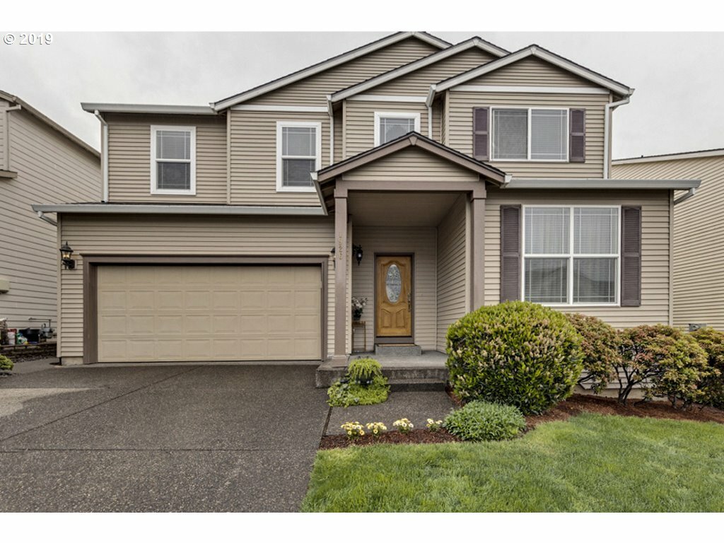 Property Photo: 1926 SW 34th St OR 97080