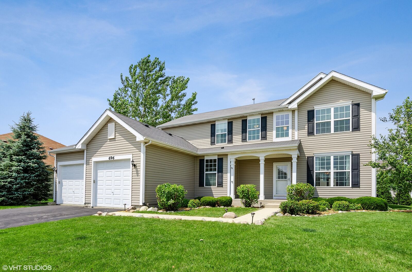 Property Photo:  696 Da Vinci Drive  IL 60140 