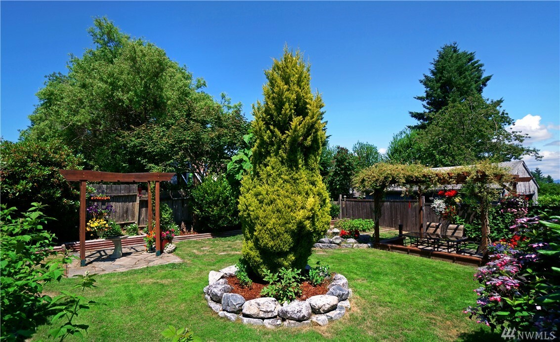 Property Photo:  3724 SW Rose St  WA 98126 