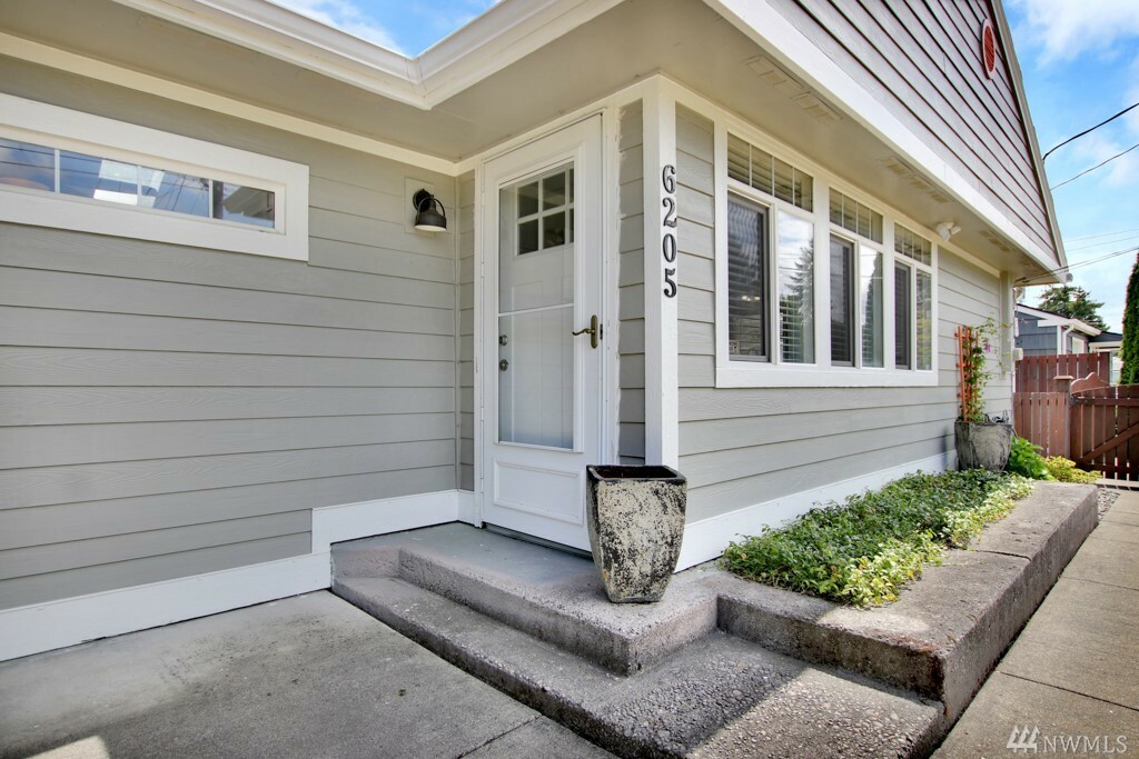 Property Photo:  6205 S Prospect St  WA 98409 