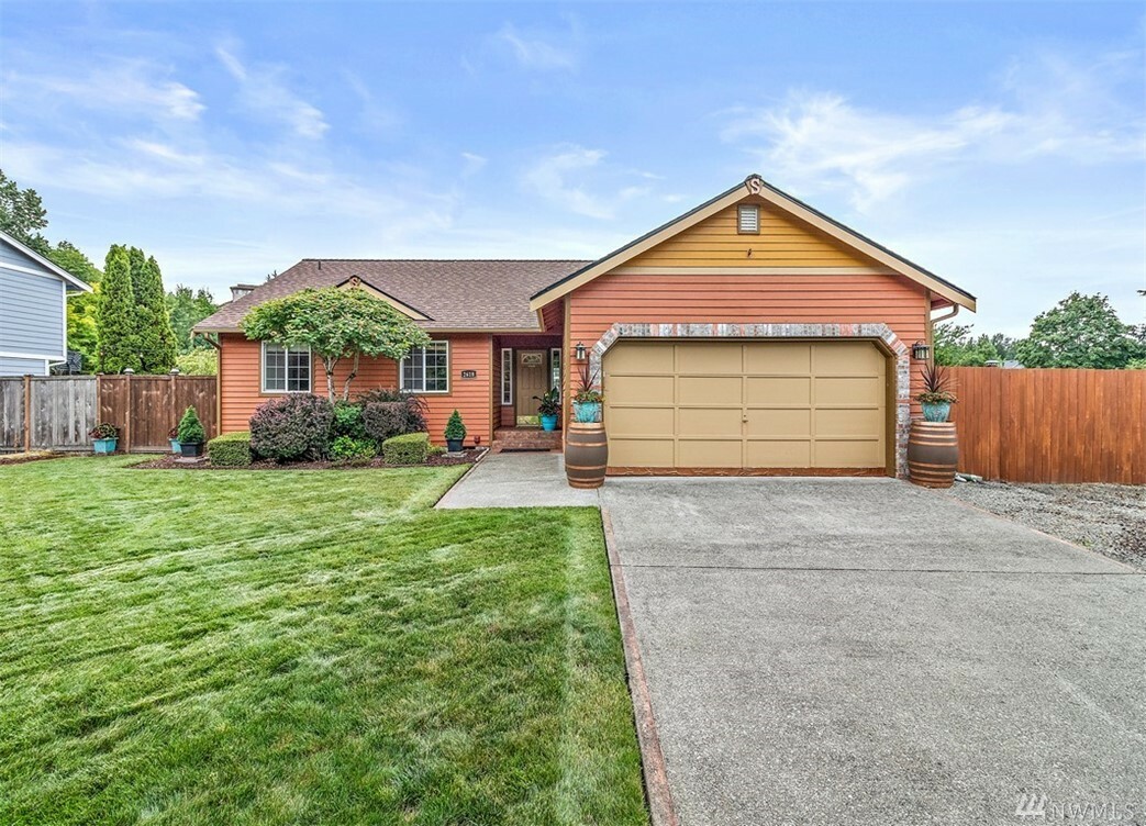 Property Photo: 2618 20th St SE WA 98374
