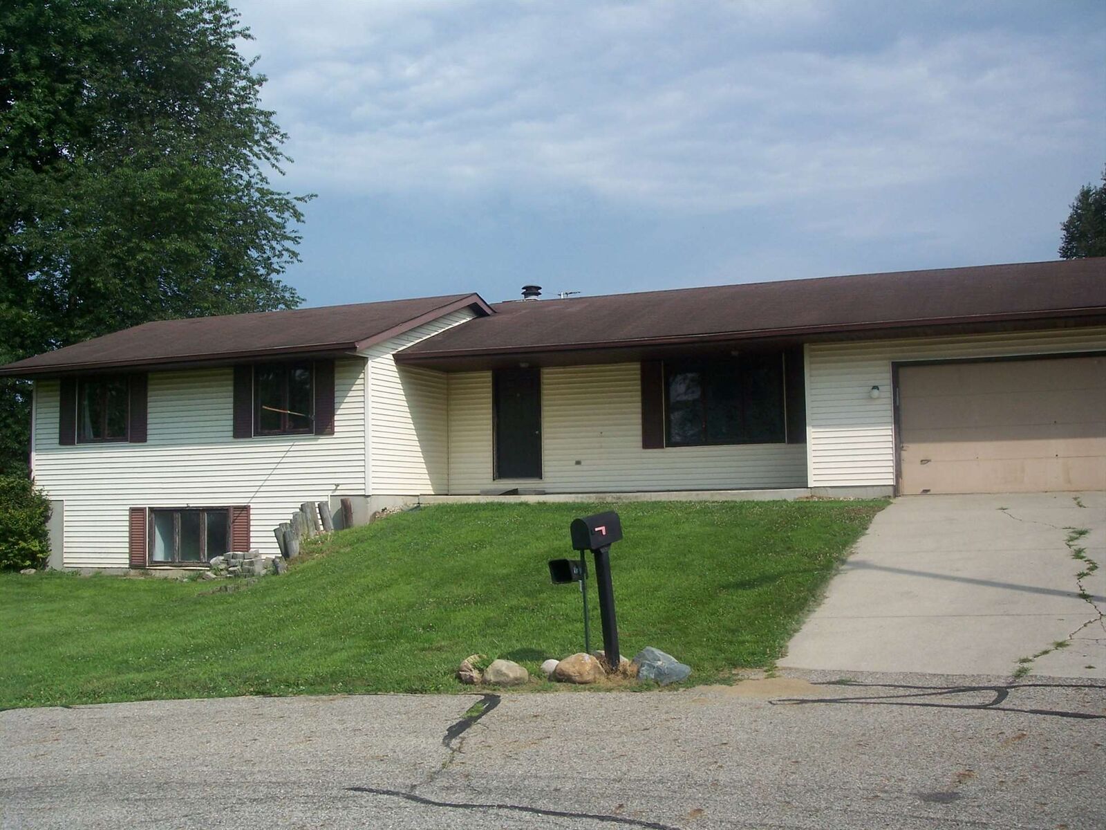 Property Photo: 808 Ron Court IN 46962