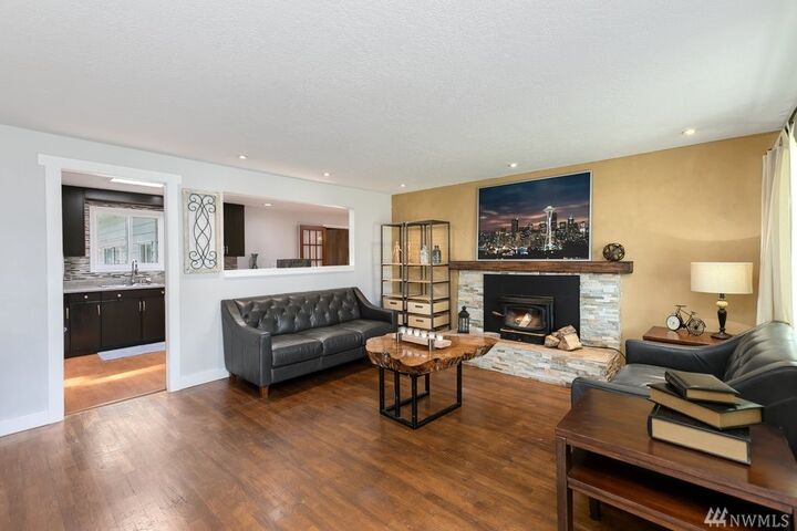 Property Photo: 13824 9th Place S WA 98168